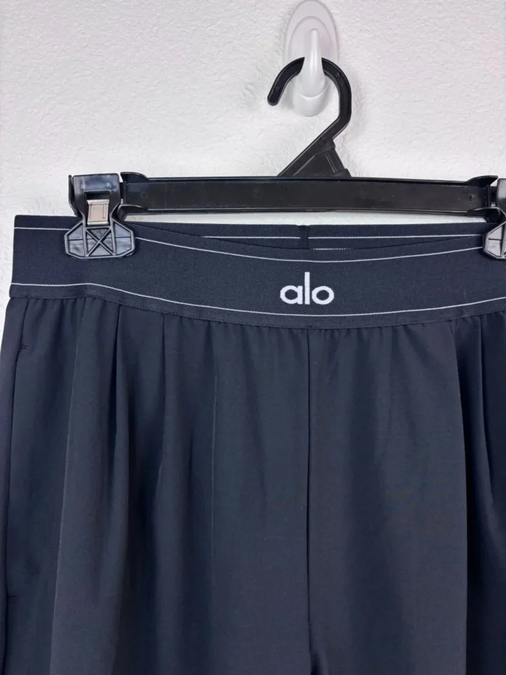 Alo Yoga medium black Suit up trouser high waisted wide leg athletic pants